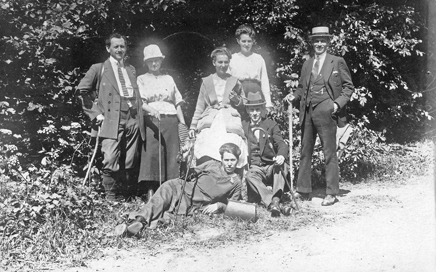 Halberstädter Straße 121 - Wandergruppe