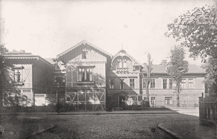 Hallesche Straße 7-8