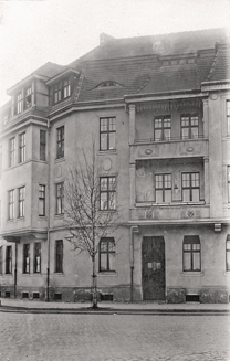 Helmholtzstraße 10 Ecke Rudolf-Wolf-Straße