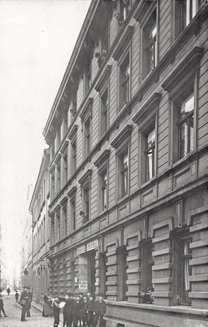 Kutscherstraße 1