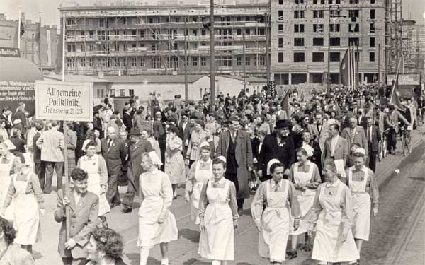 01. Mai 1954 in der Otto-von-Guericke-Straße