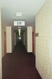 hotel-flur.jpg