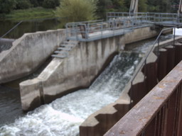 saale-wasserfall_am_bahnhof_paradies1.jpg